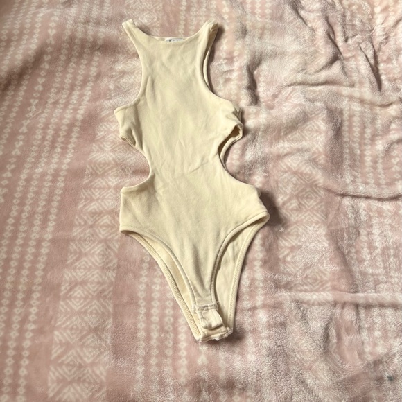 Zara Cream Cutout One-Piece Bodysuit - Picture 2 of 9